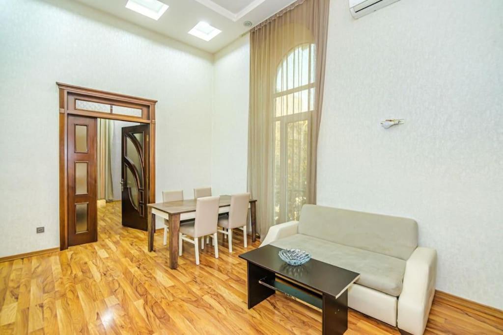 City Center Apartment バクー エクステリア 写真
