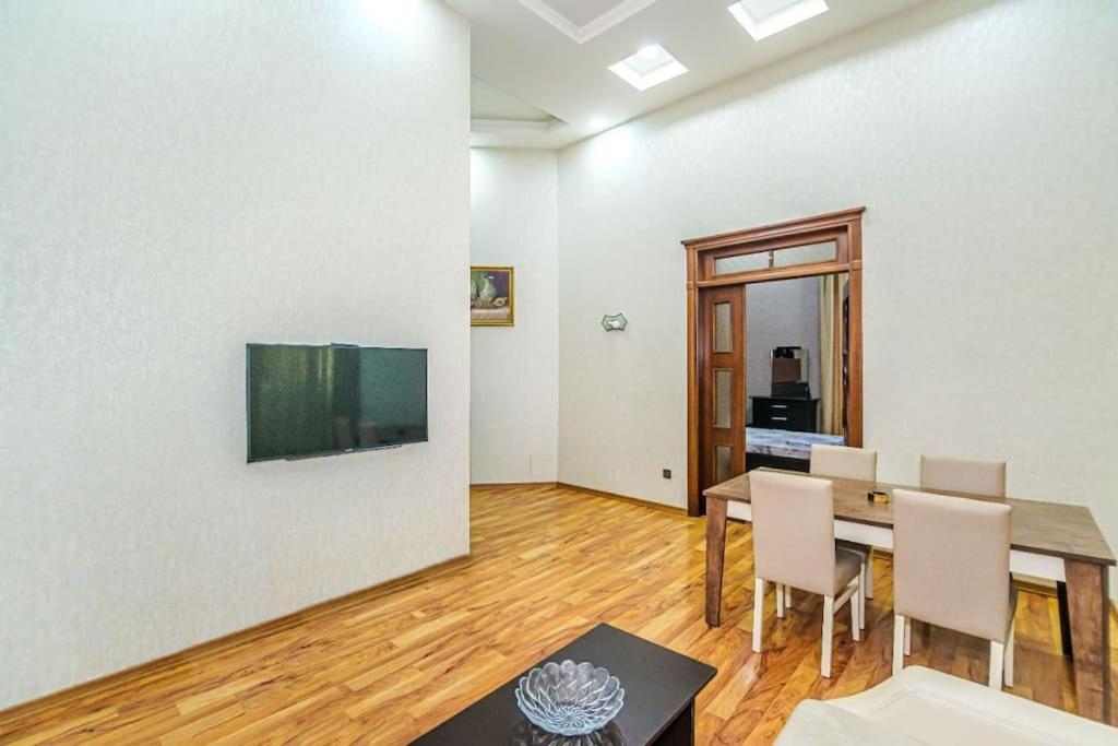 City Center Apartment バクー エクステリア 写真